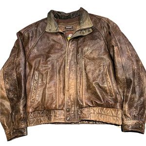 Brown bomber style Wilson’s thinsulate leather jacket.